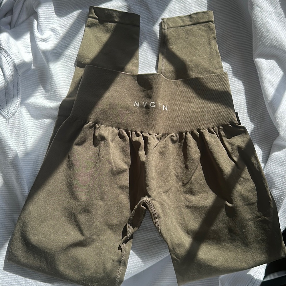 NVGTN leggings